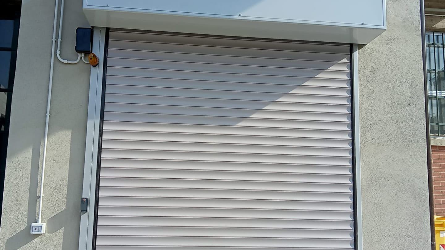 Scopri come mantenere efficiente una serranda con Pastore Chiusure di Sicurezza